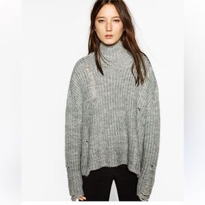 Zara women’s size medium gray distressed oversized sweater